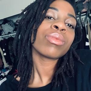 Meet your Posher, Evoni